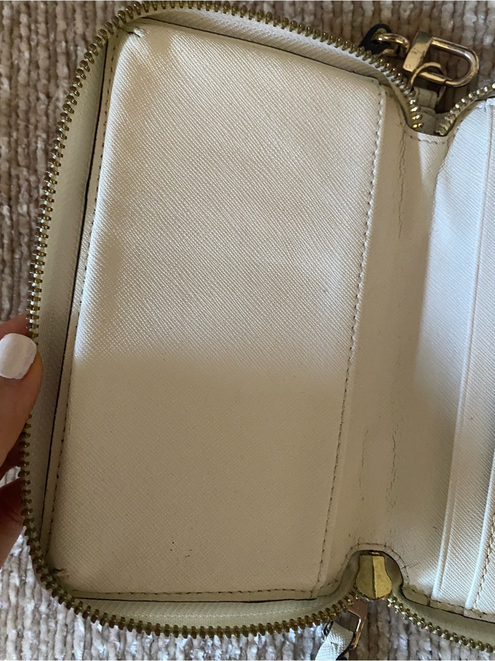 Tory Burch Perforated Cream Leather Wristlet Phone Case - Picture 10 of 10